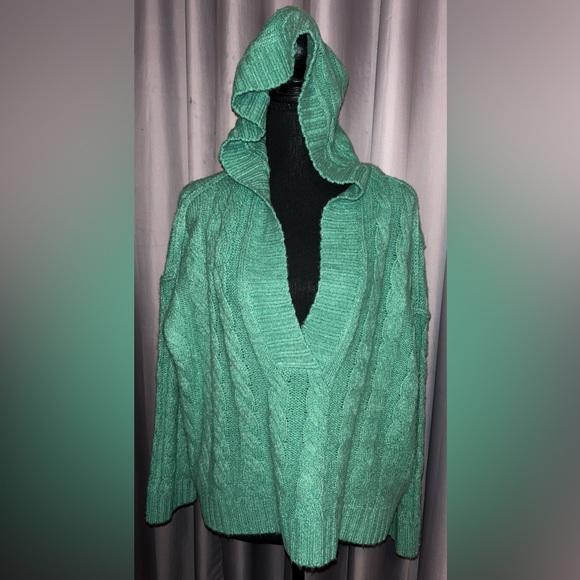 American Eagle Outfitters Green Cable Knit Oversized Sweater Hood Women's Medium - Picture 1 of 3